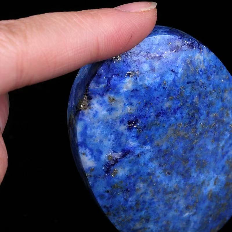 Natural lapis lazuli ore portable ornaments